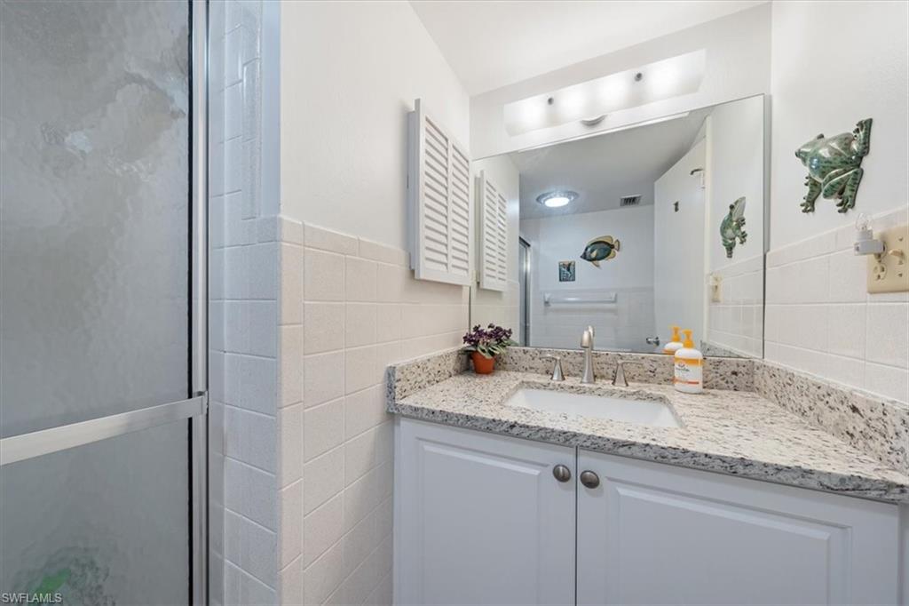 788 Park Shore Dr D30 Property Photo 18
