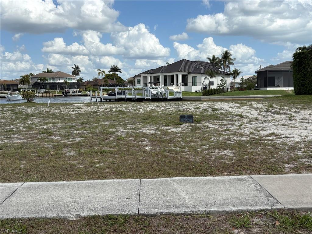 137 Greenview ST Property Photo 1