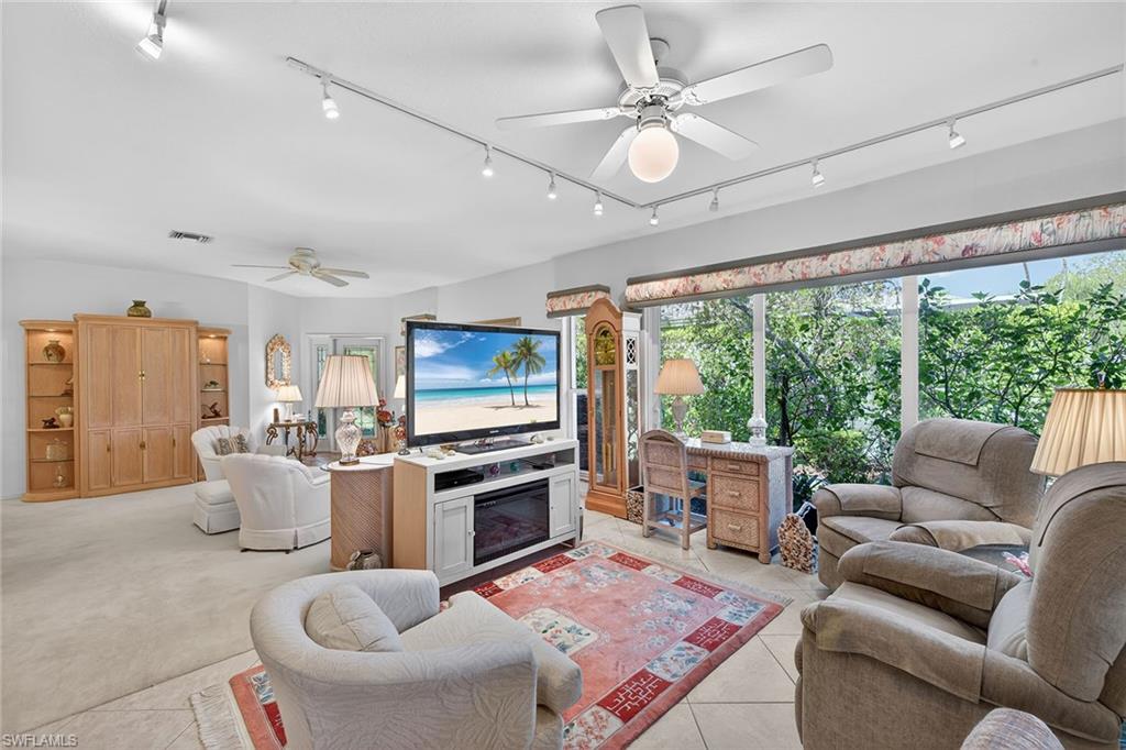 9560 Village View Blvd Property Photo 15
