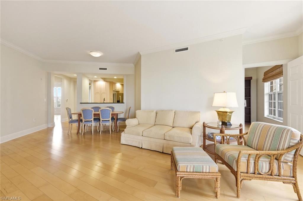 5068 Annunciation Cir 4310 Property Photo 8