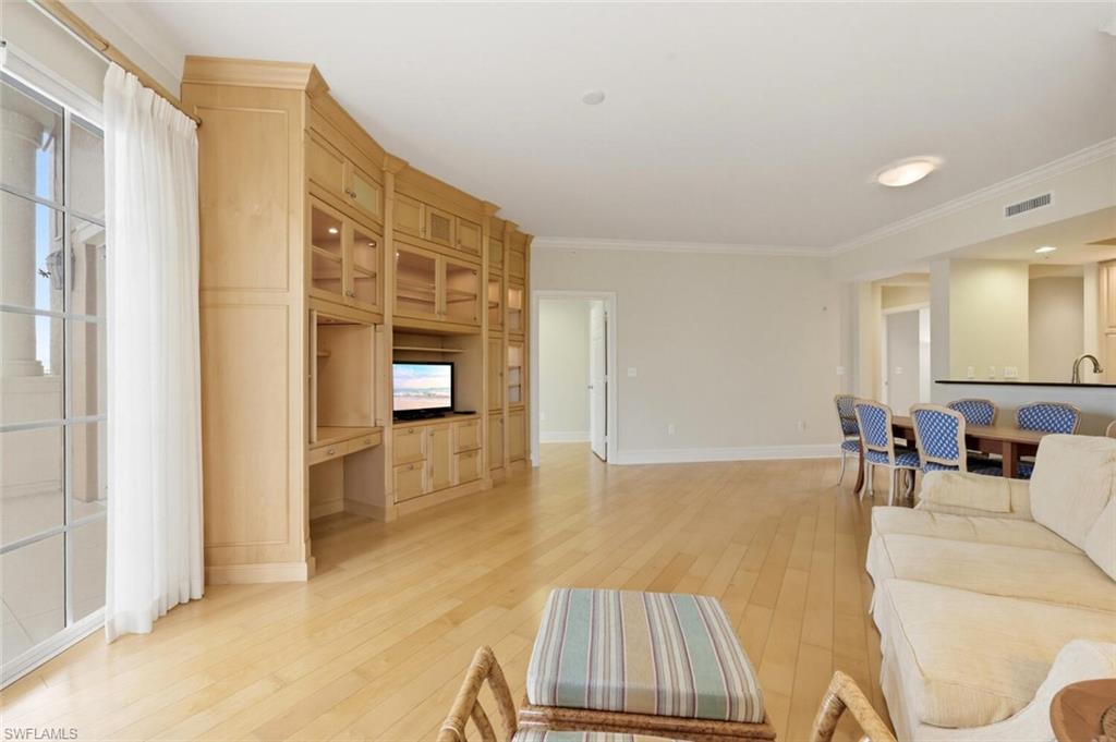 5068 Annunciation Cir 4310 Property Photo 9