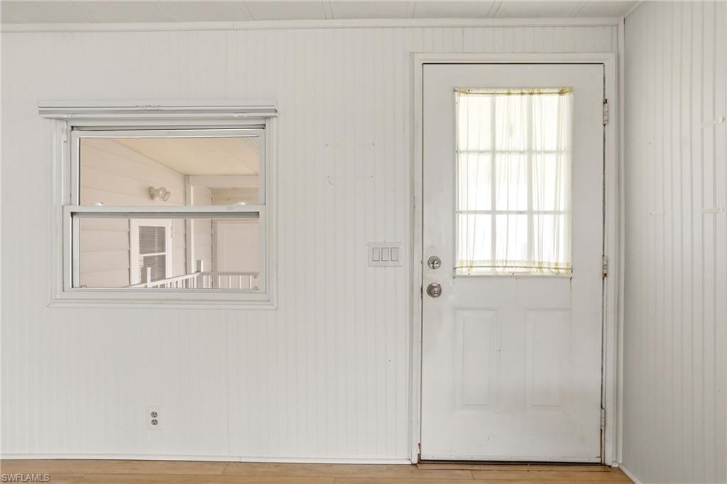 181 Manatee Loop Property Photo 12