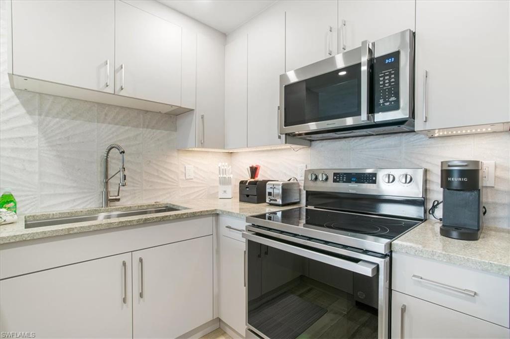 457 Tallwood St 305 Property Photo 14