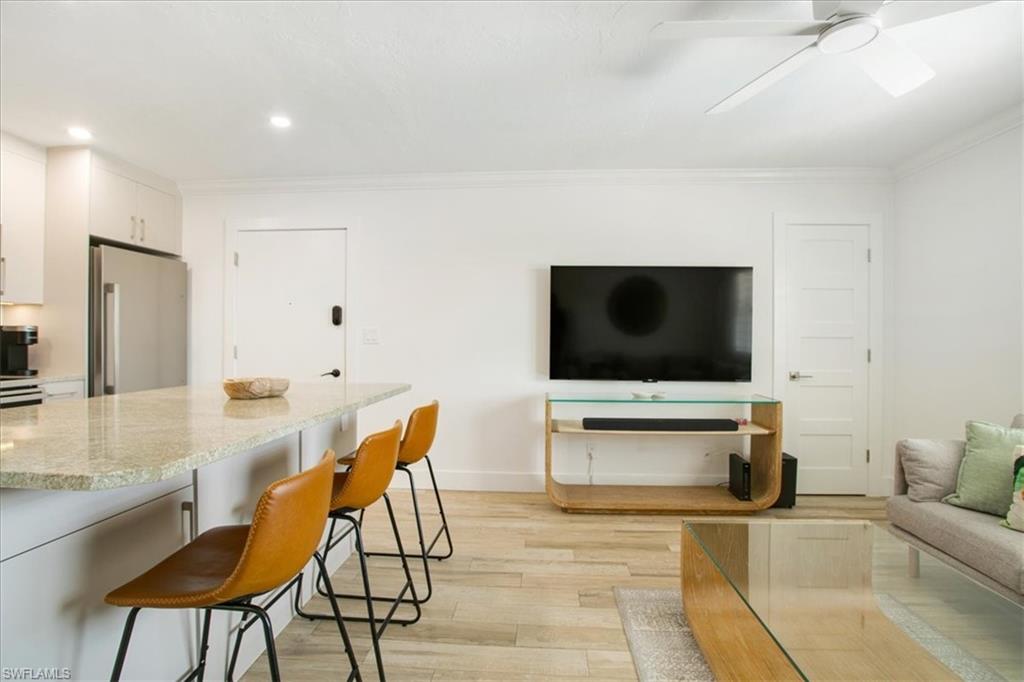 457 Tallwood St 305 Property Photo 17