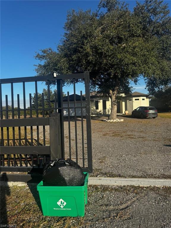 655 Olivo St Property Photo 12