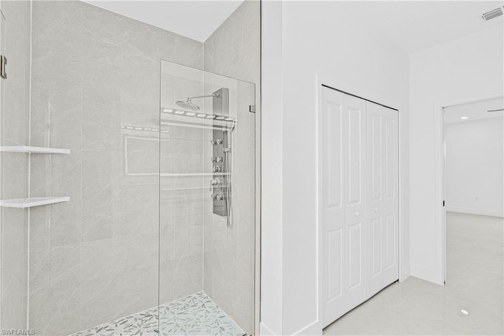 343 Pullman St Property Photo 19