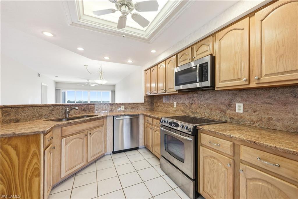 13105 Vanderbilt Dr 407 Property Photo 3