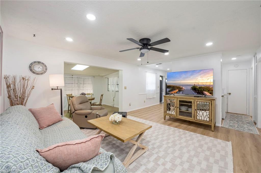 2261 11th St N Property Photo 2