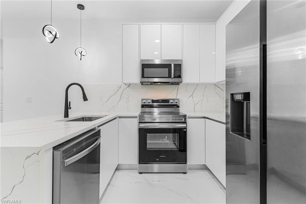1630 17th Ter Property Photo 7