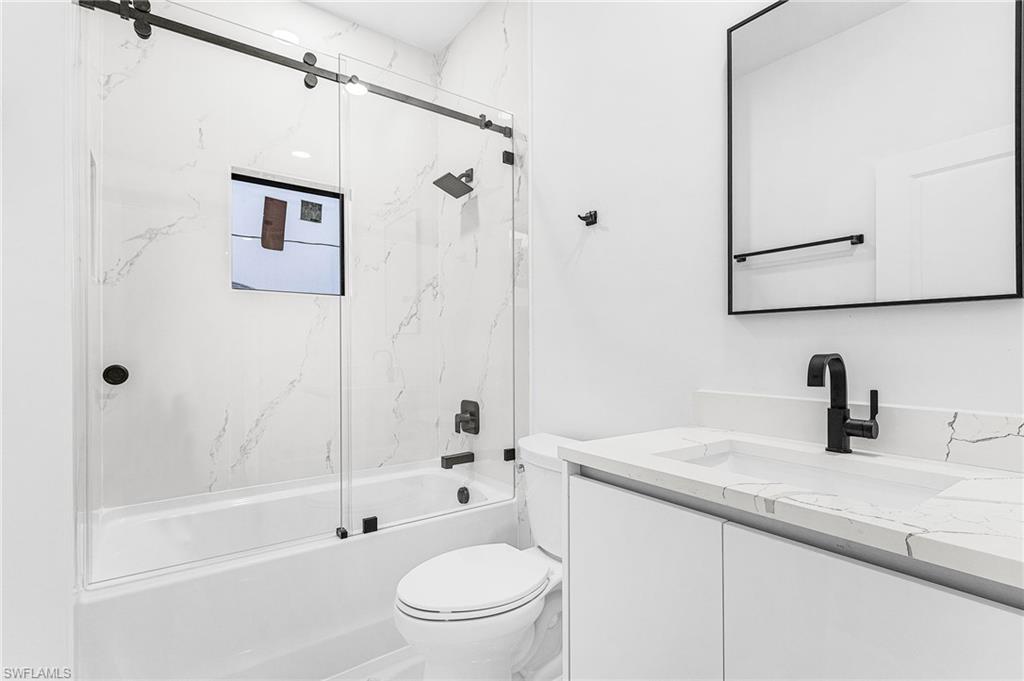 1630 17th Ter Property Photo 10