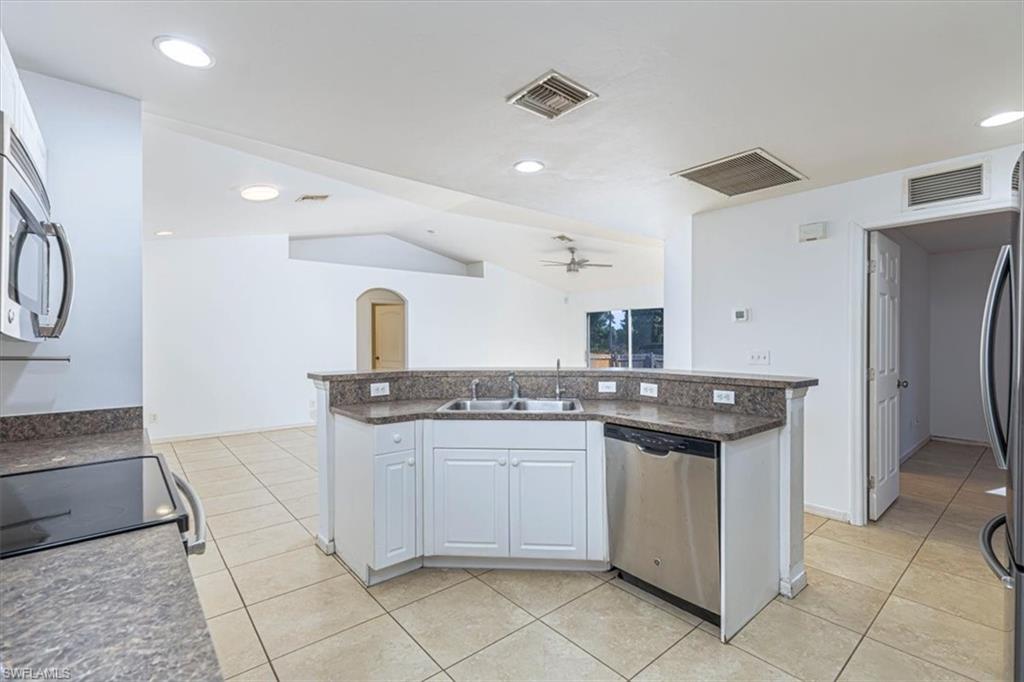2814 Cerito Ave N Property Photo 4