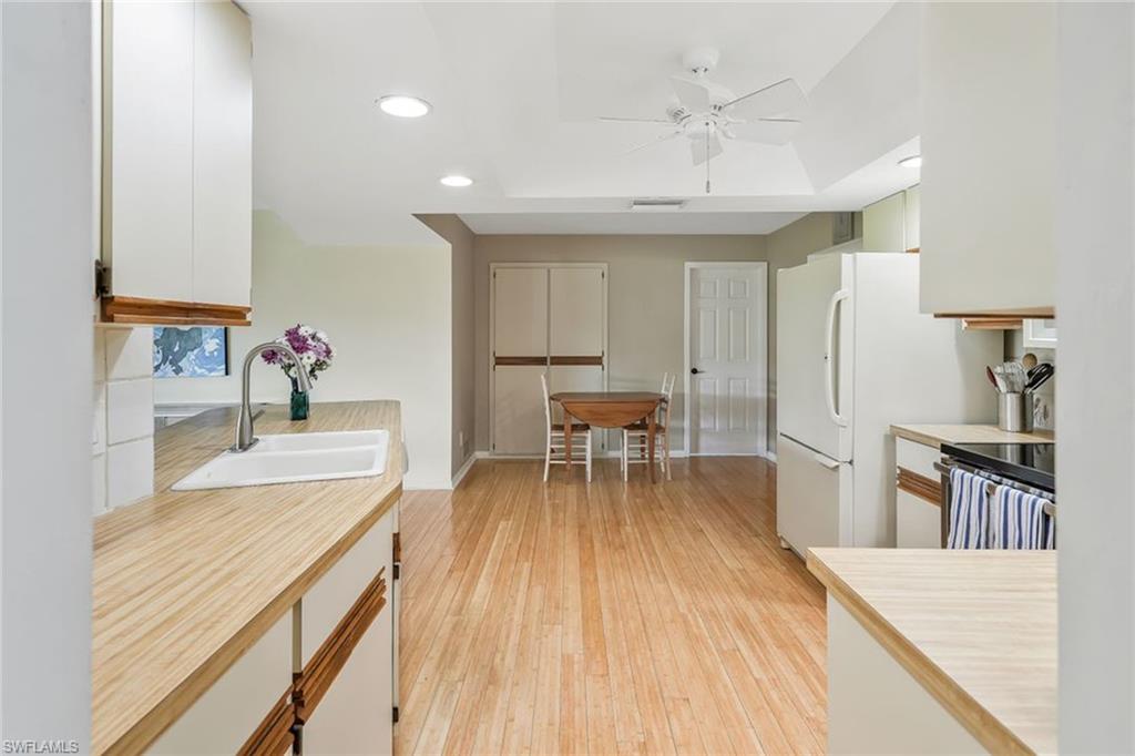 10361 Windsor Way Property Photo 8