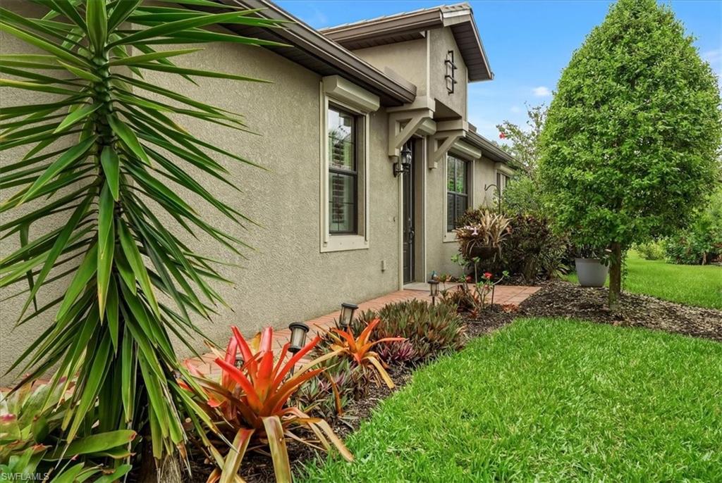 5769 Mayflower Way Property Photo 4