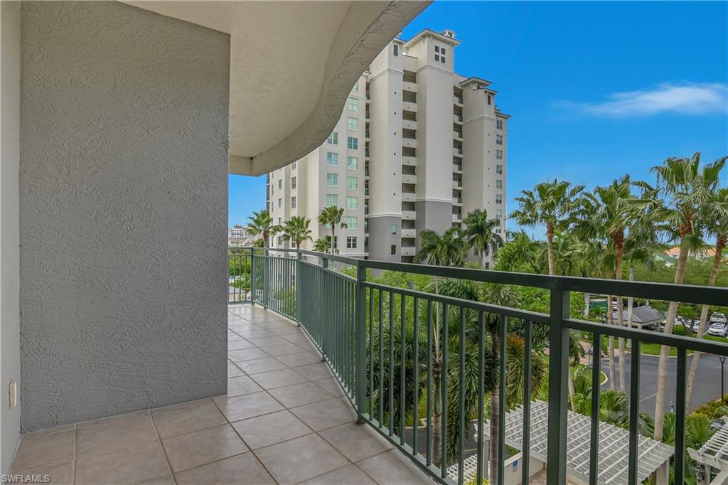 425 Cove Tower Dr 504 Property Photo 26