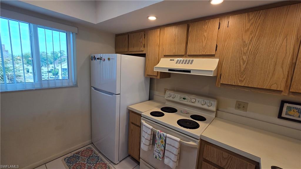 1014 Manatee Rd F303 Property Photo 4