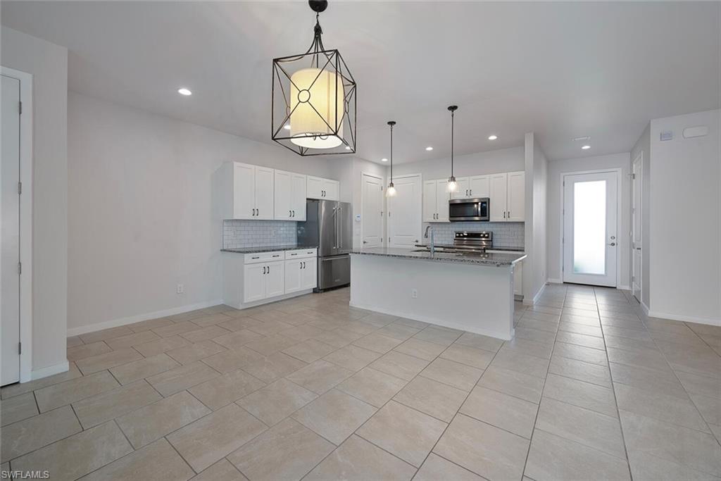 13010 Pembroke Dr Property Photo 6