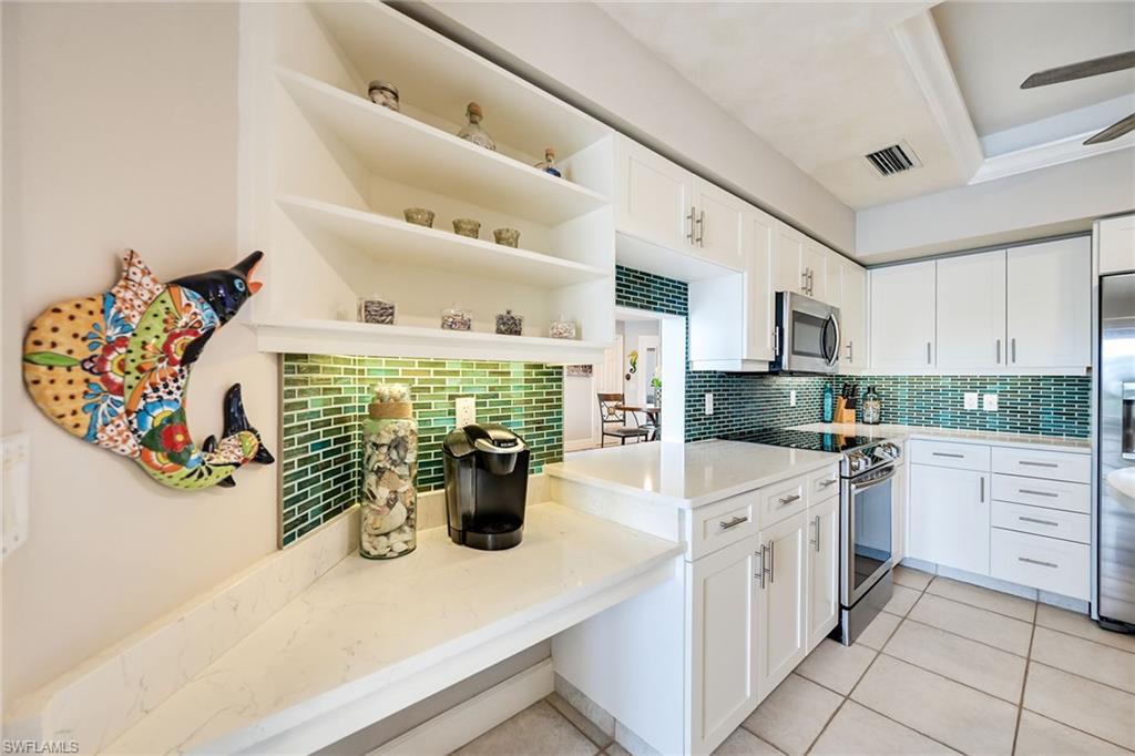 4530 Gulf Shore Blvd N 2-122 Property Photo 7