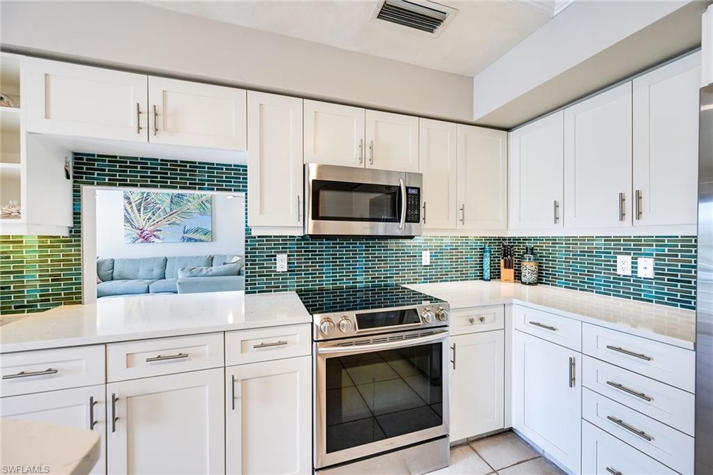 4530 Gulf Shore Blvd N 2-122 Property Photo 8