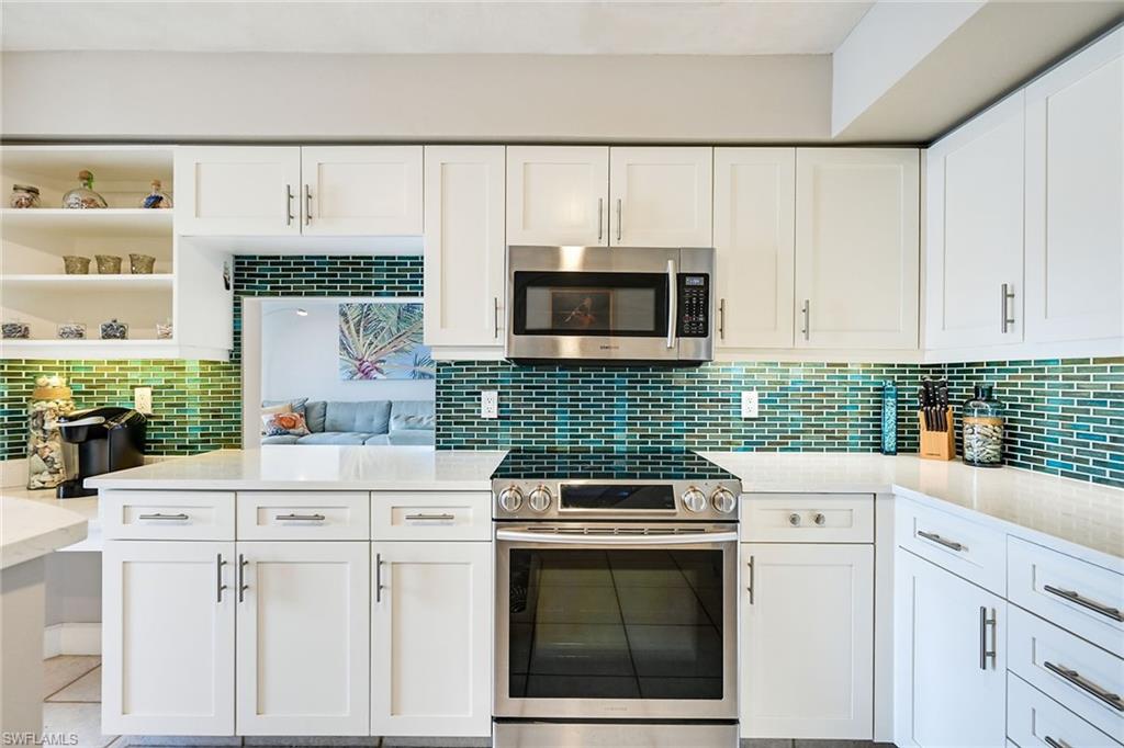 4530 Gulf Shore Blvd N 2-122 Property Photo 9