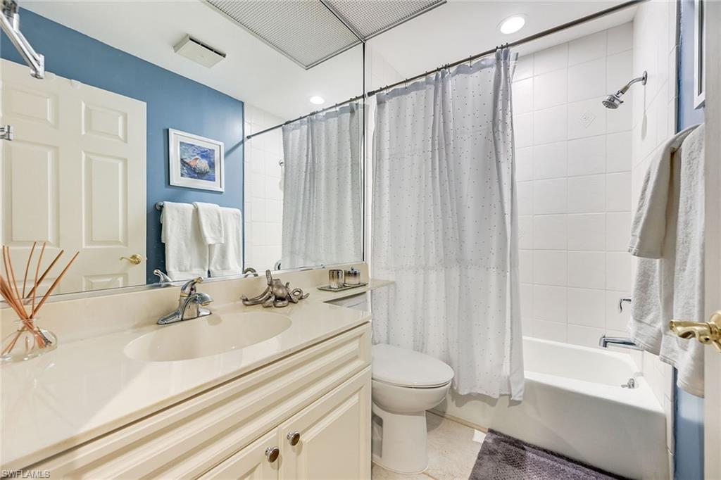 4530 Gulf Shore Blvd N 2-122 Property Photo 20