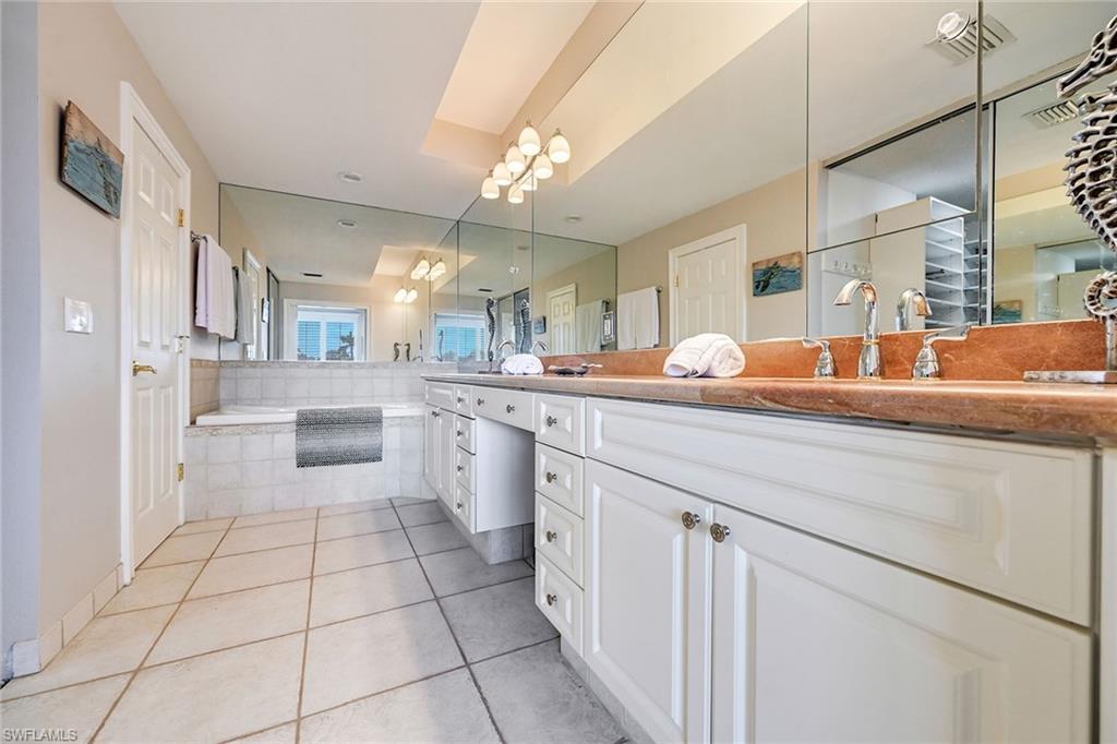 4530 Gulf Shore Blvd N 2-122 Property Photo 29