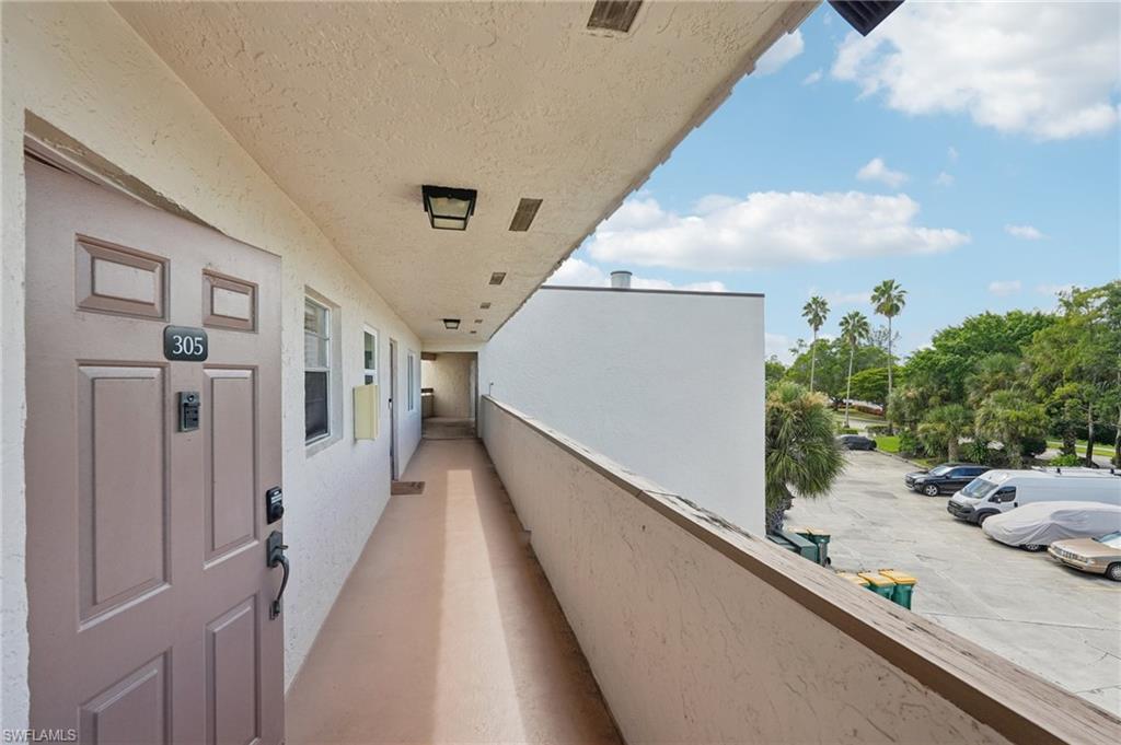 499 Forest Lakes Blvd 305 Property Photo 27