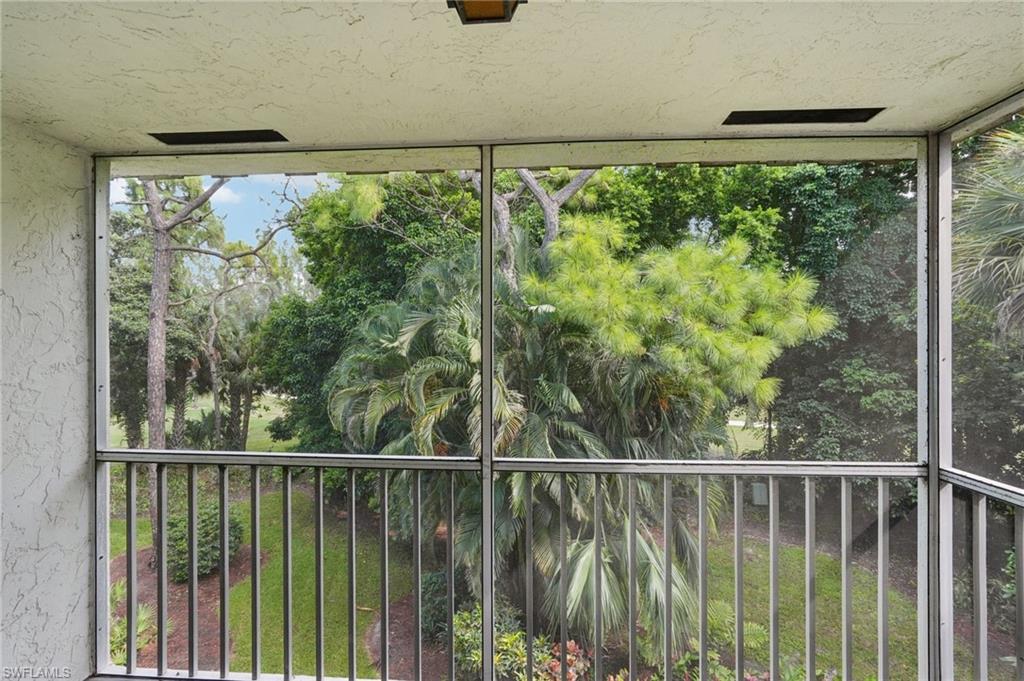 499 Forest Lakes Blvd 305 Property Photo 29