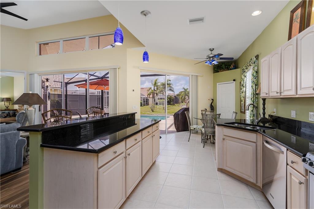 28460 Highgate Dr Property Photo 15