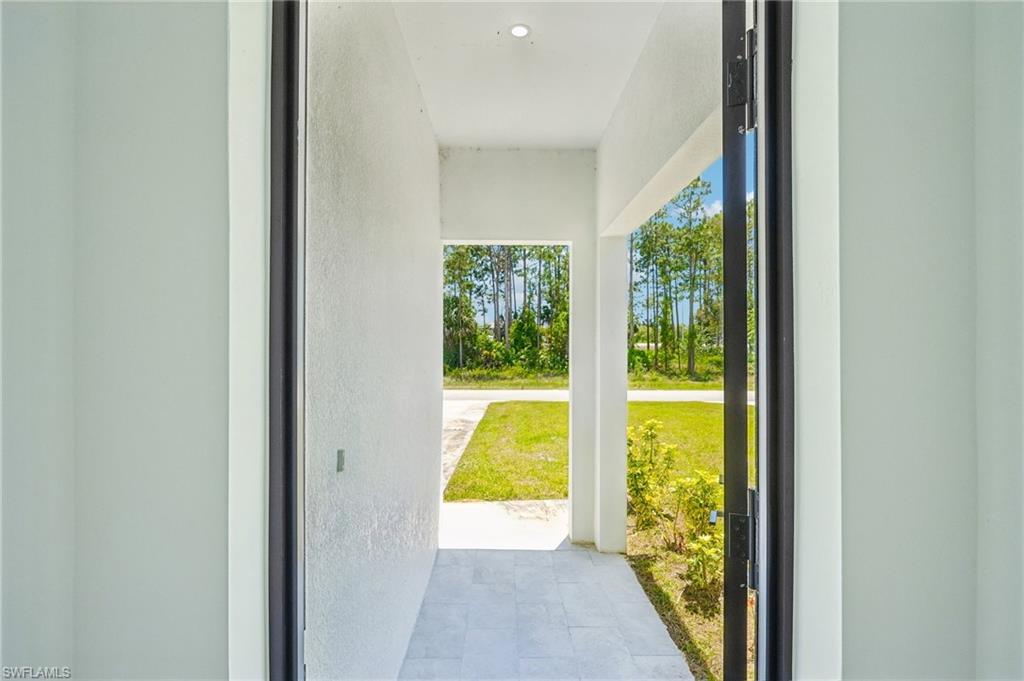 845-847 Meadow Rd Property Photo 4