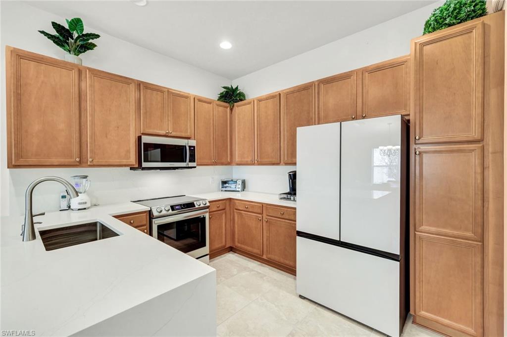 28729 Xenon Way Property Photo 4