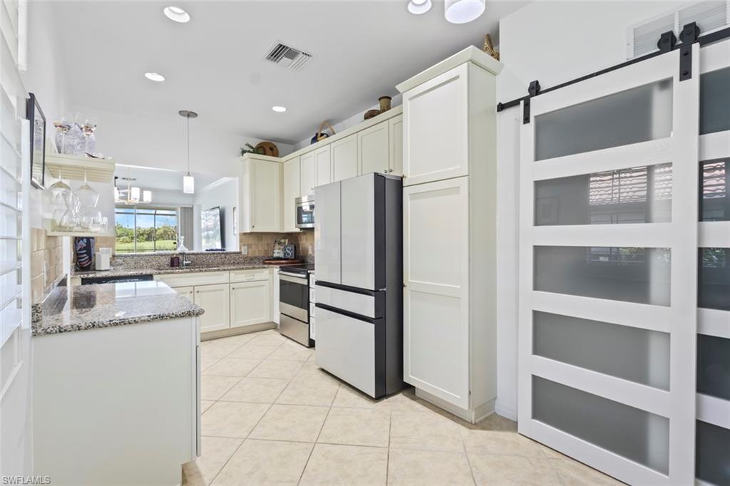 5719 Declaration Ct Property Photo 6