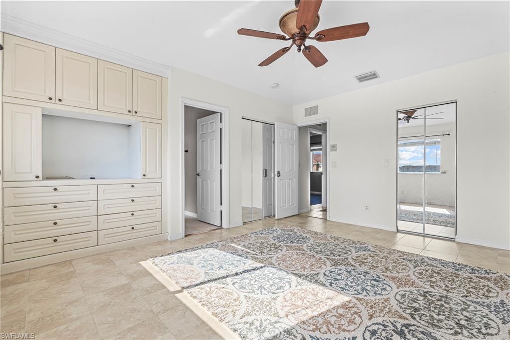 9808 Roundstone Cir Property Photo 8
