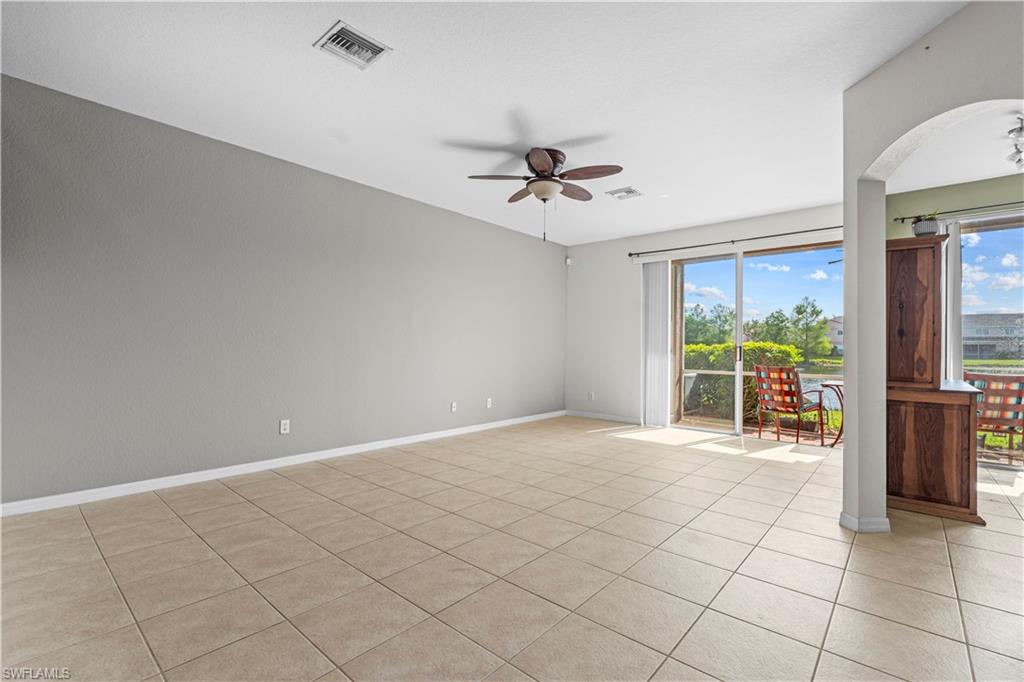 9808 Roundstone Cir Property Photo 16