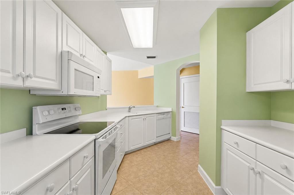 20201 Burnside Pl 101 Property Photo 11