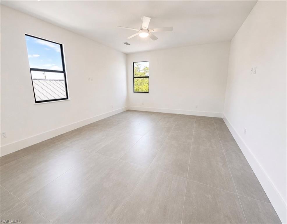 2727 Van Buren Ave Property Photo 7
