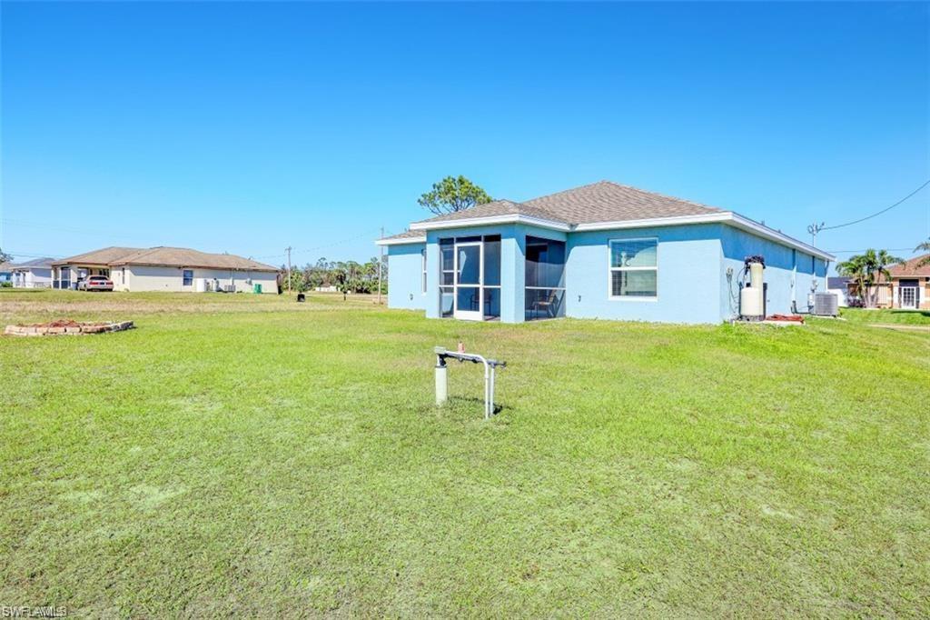1634 34th St Property Photo 3