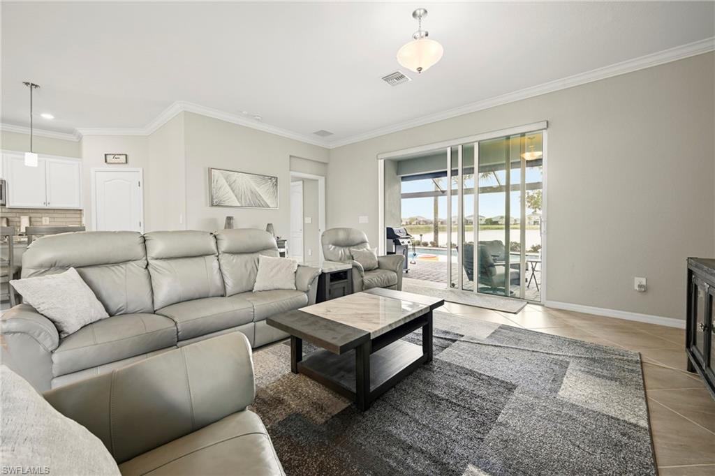 17644 Winding Wood Ln Property Photo 9