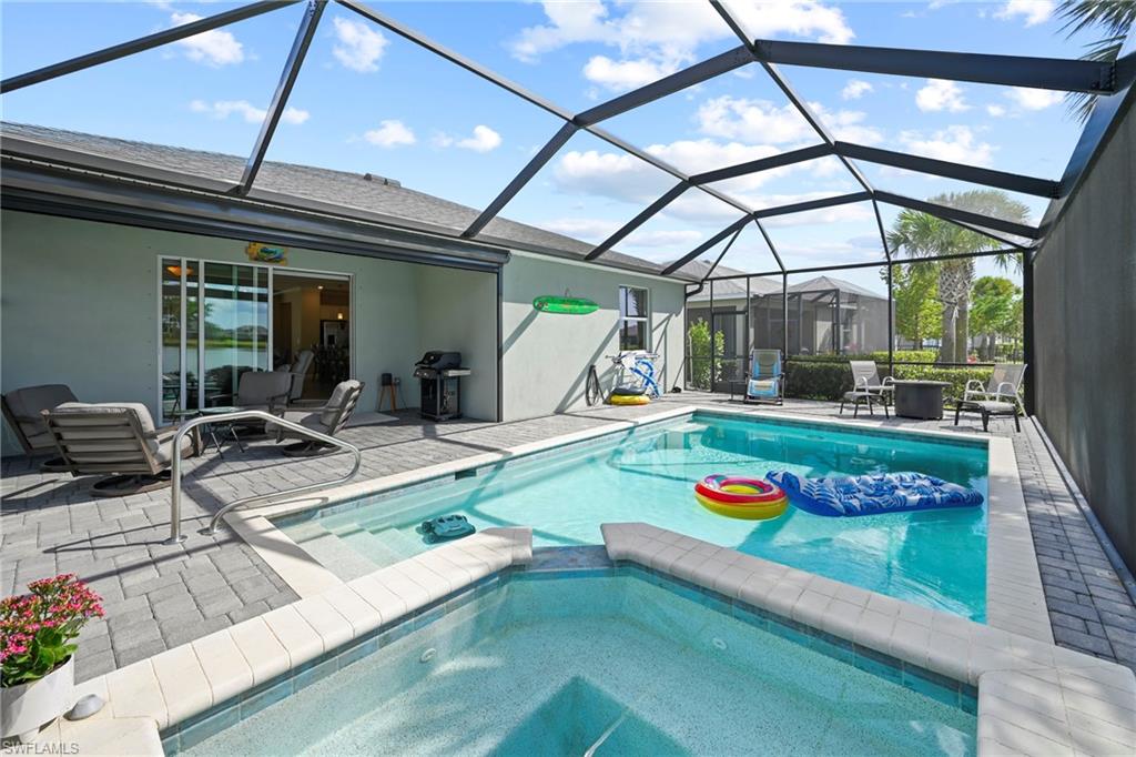 17644 Winding Wood Ln Property Photo 23