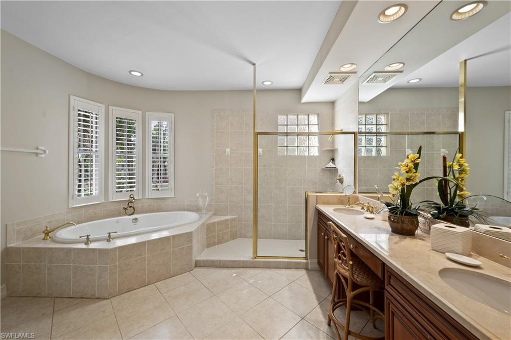 2658 Bolero Dr 9-2 Property Photo 22