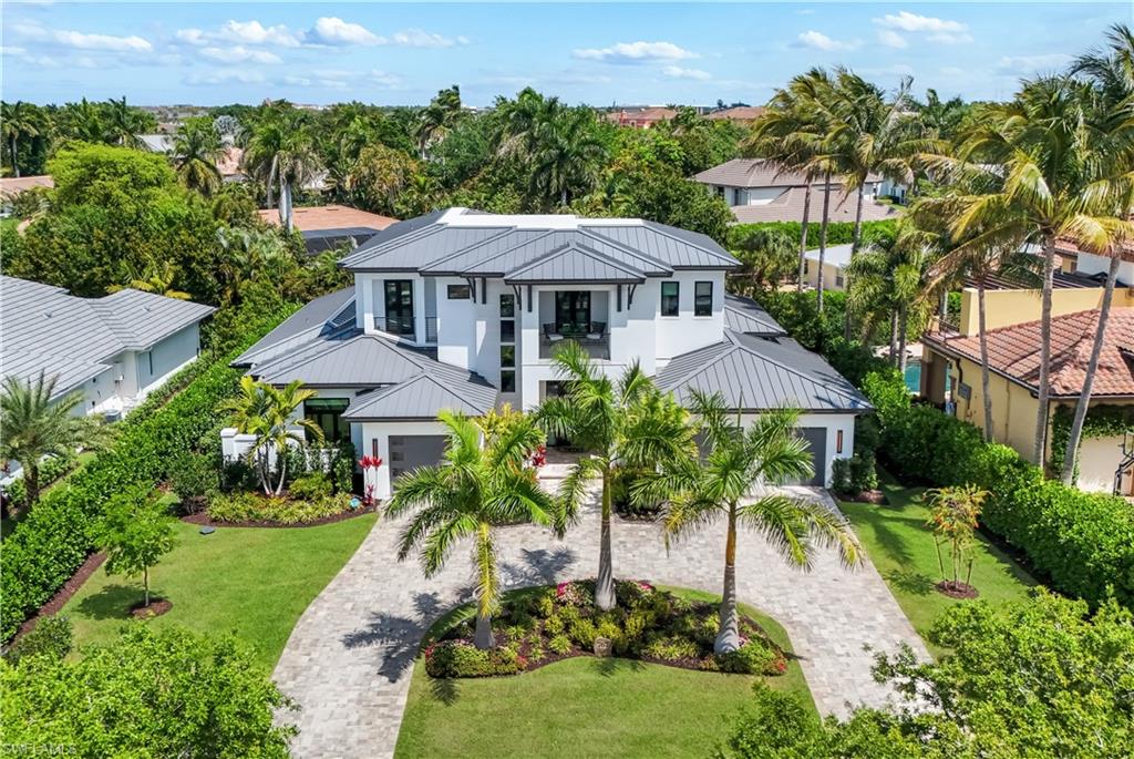 767 Park Shore Dr Property Photo 8