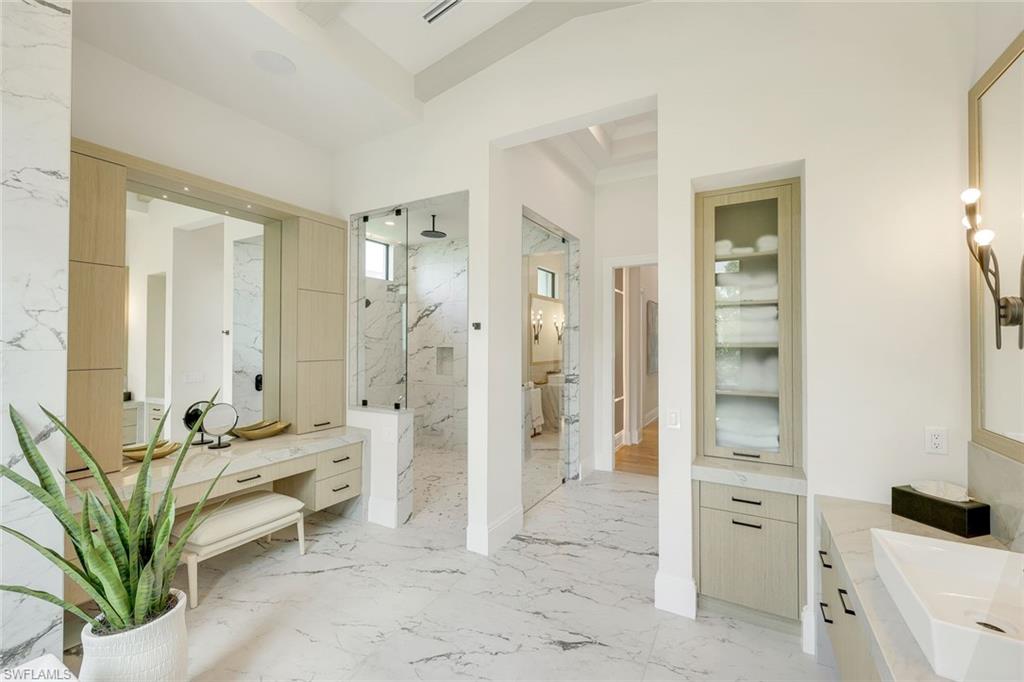 767 Park Shore Dr Property Photo 15