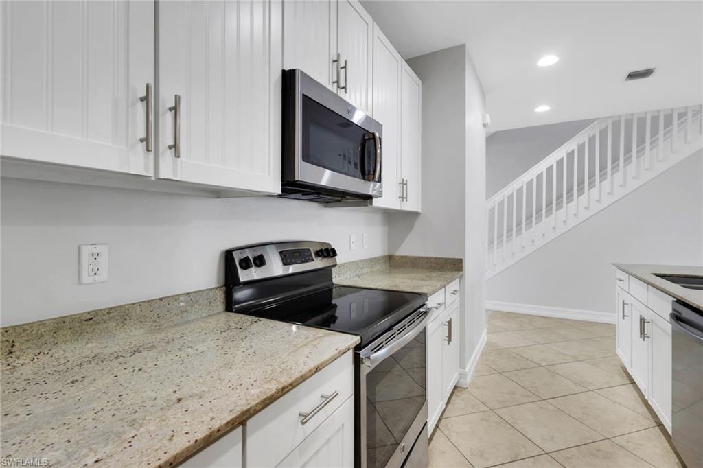 7738 Bristol Cir Property Photo 5