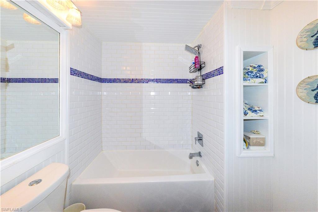 22161 Tallwood Ct 706 Property Photo 14