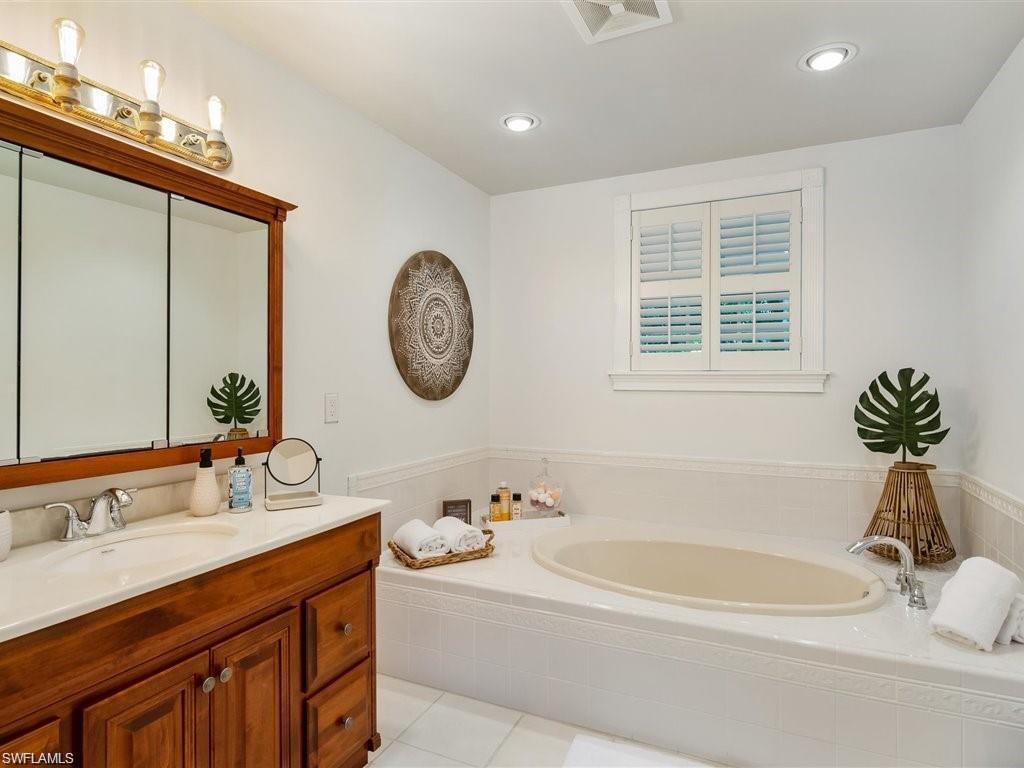 100 Fairview Ave Property Photo 39