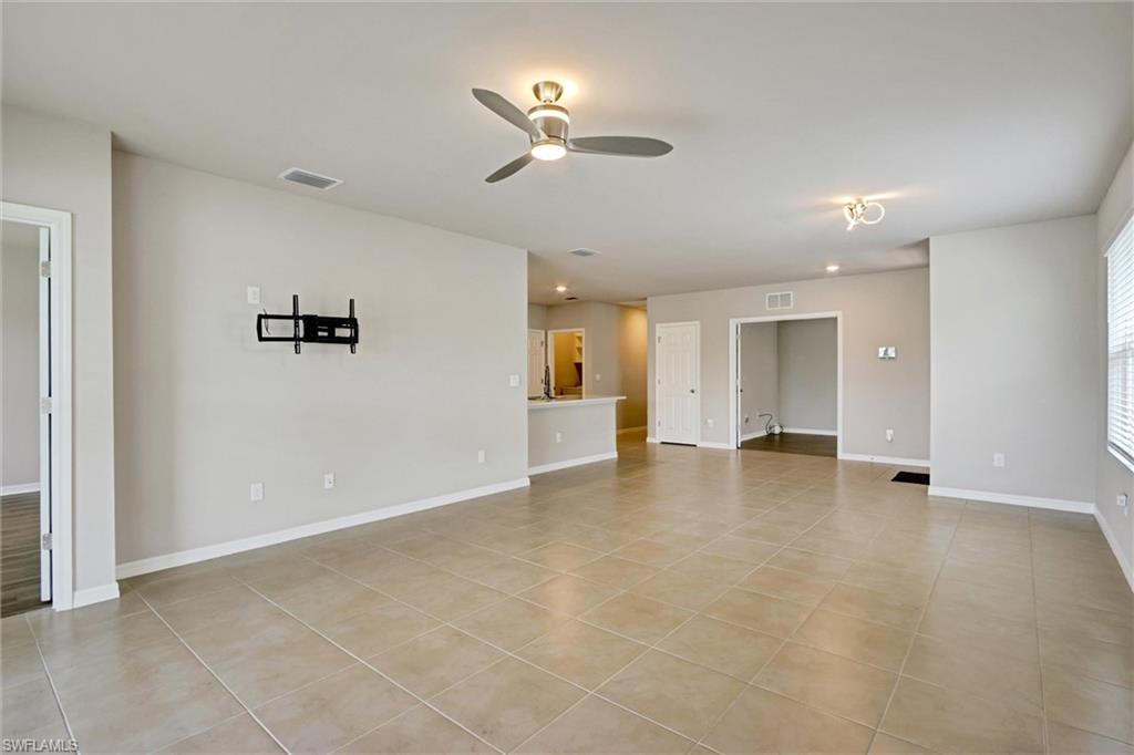 20462 Plumwood Loop Property Photo 8