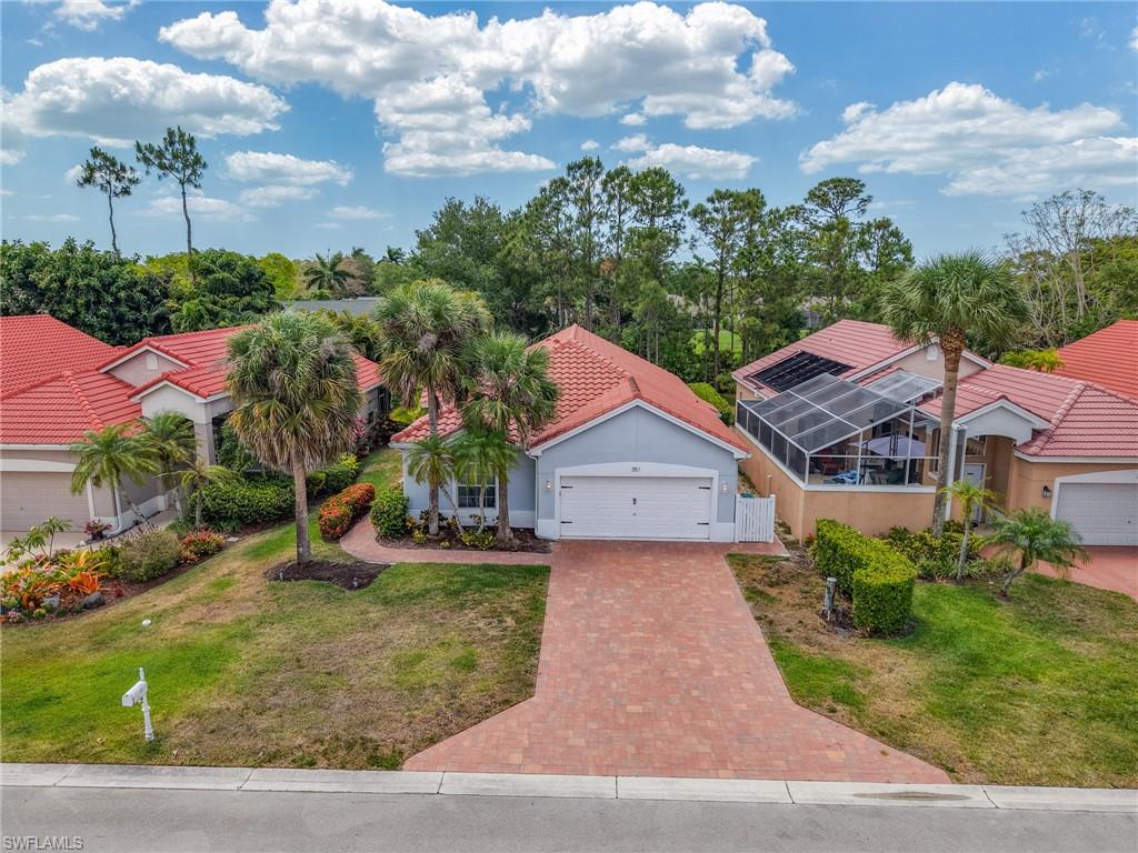 351 Pindo Palm Dr Property Photo 2
