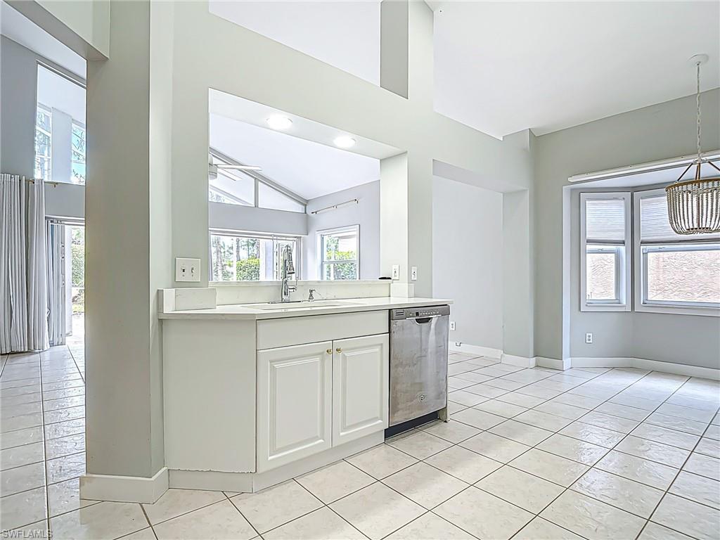 351 Pindo Palm Dr Property Photo 9