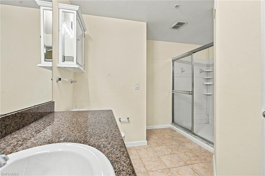 13010 Positano Cir 108 Property Photo 17