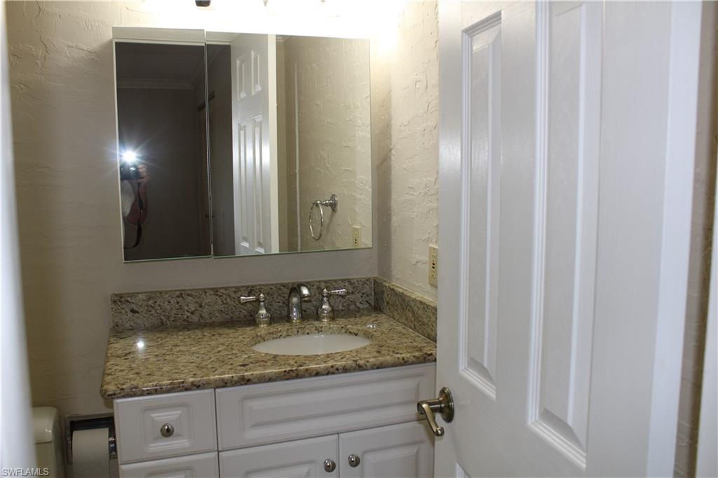 226014725 Property Photo 29