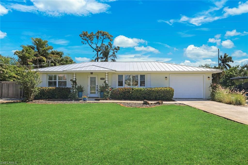 20621 Pine Tree Ln Property Photo 1